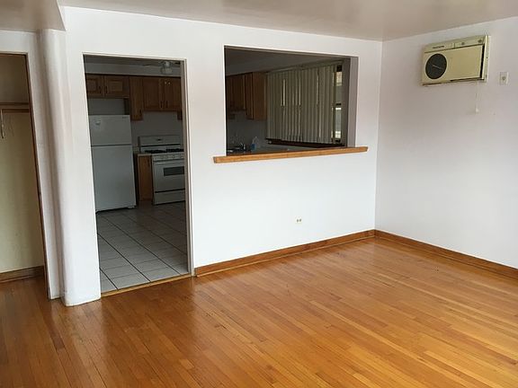 3rd image of 6634 26th St #1