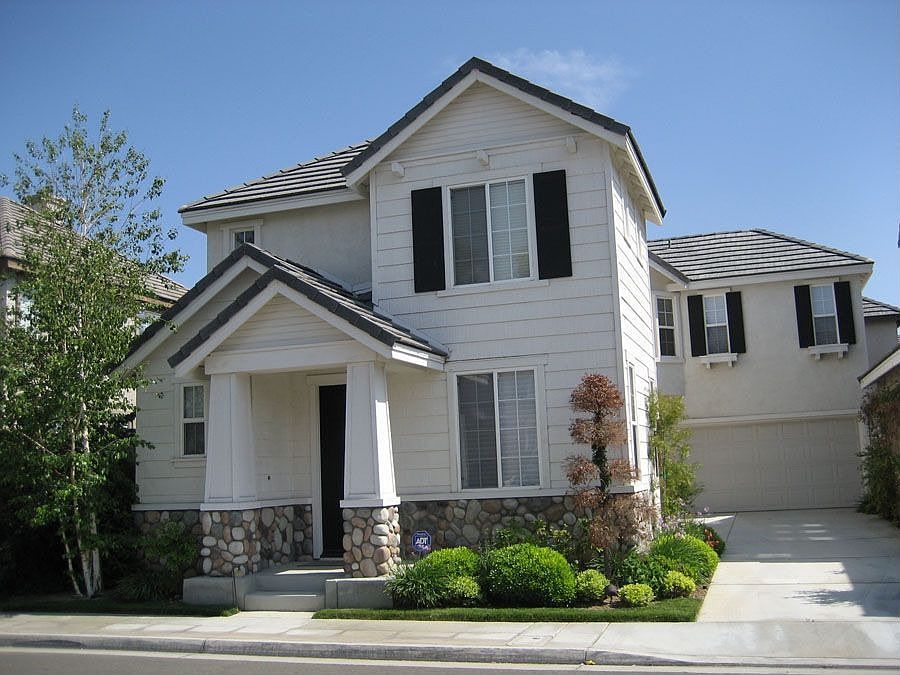 CURB APPEAL hard to find long driveway & setback garage