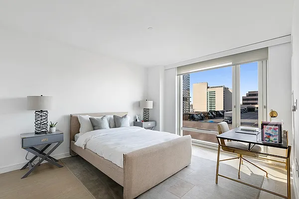 Rented by The Moinian Group | media 29