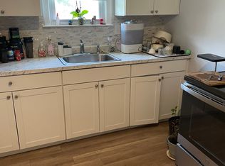 23 Kathryn Ln APT 2, Holliston, MA 01746
