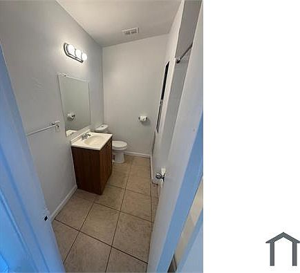 2nd image of 3927 Nicolet Ave APT 12