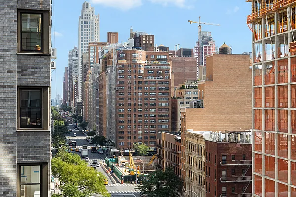 Sold by Compass | media 10