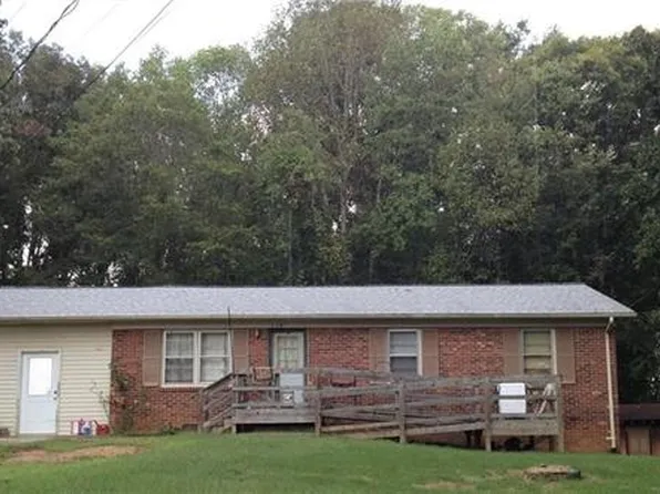 115 Hall St, Jonesville, NC 28642
