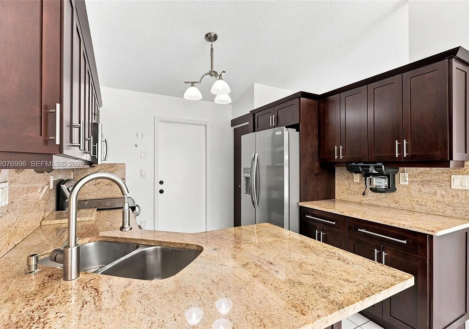 19181 NW 89th Avenue 1, Hialeah, FL 33018 - 6251 — Photo 2