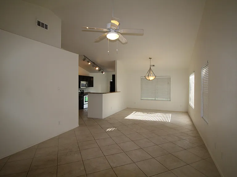 1671 E Flint St — Photo 2