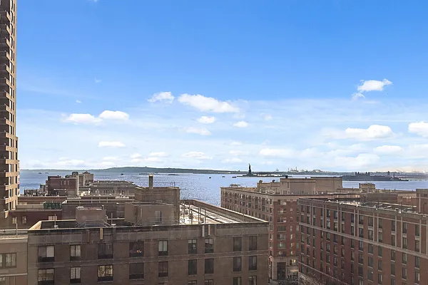 Rented by Keller Williams NYC | media 7