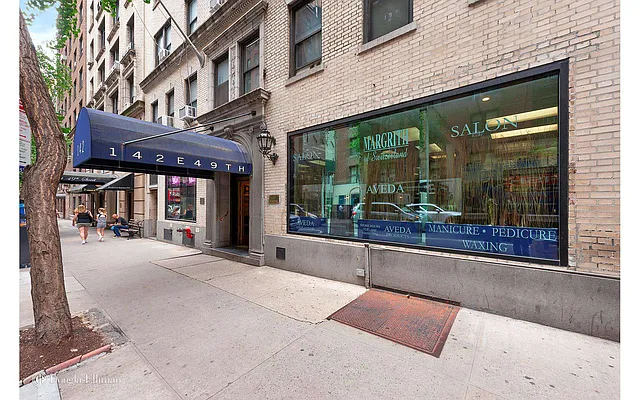 Rented by Douglas Elliman | media 19