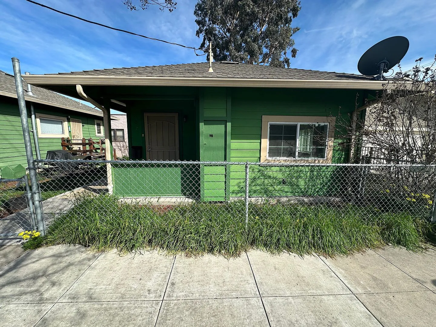 Cozy 1 Bed 1 Bath Home in Antioch — Photo 2