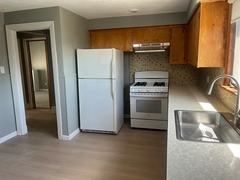 161 Garland St #2 — Photo 11