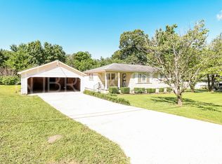 5569 Rockdale Rd, Bessemer, AL 35022