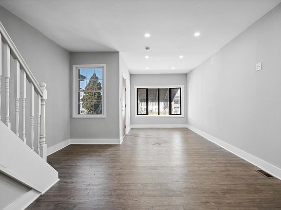 5th image of 3304 W Allegheny Ave