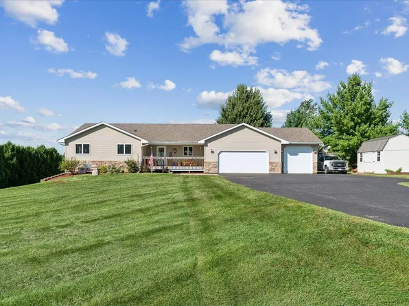 1418 136th Ave, New Richmond, WI 54017