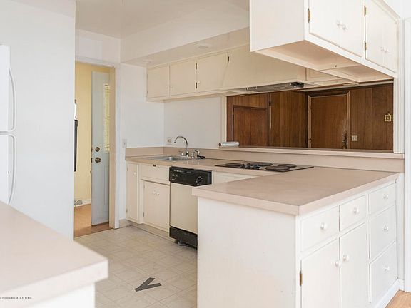 3rd image of 1267 Woodingham Dr