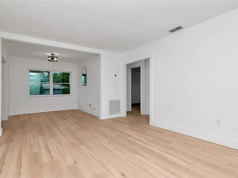 7148 Ramor Ln — Photo 2