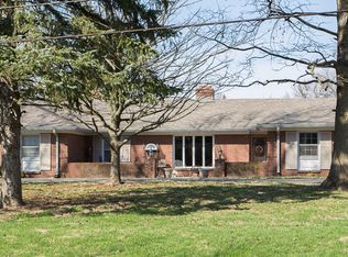 102 W Johnson St, Fairland, IN