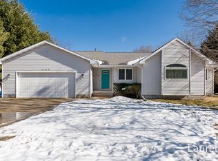 1125 Warner St, Whitehall, MI 49461