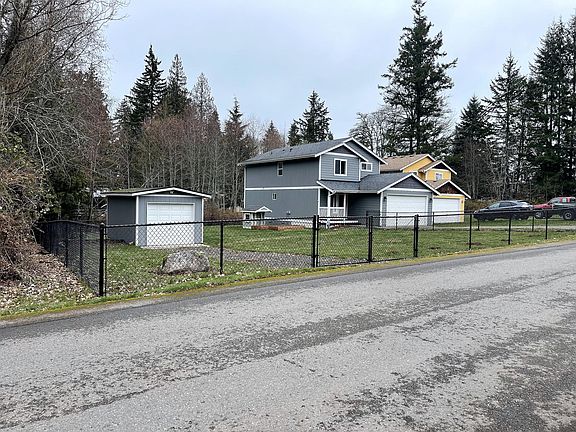 2nd image of 3967 SE Lovell St