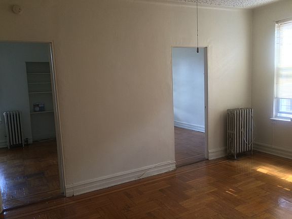 4th image of 1548 E 172nd St APT 2R