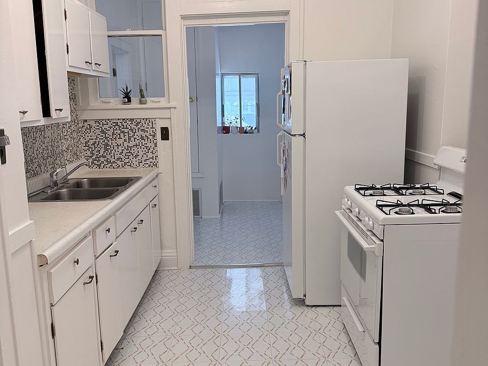 Bright Kitchen