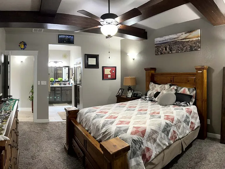 14231 Richard Wiles Ave — Photo 18