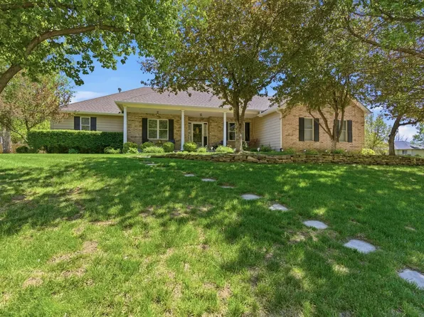9101 Emily Cir, Manhattan, KS 66502