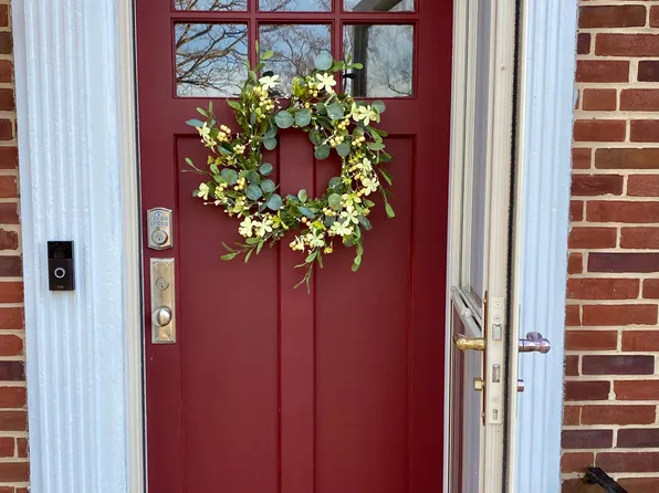 211 Stanmore Rd, Baltimore, MD 21212