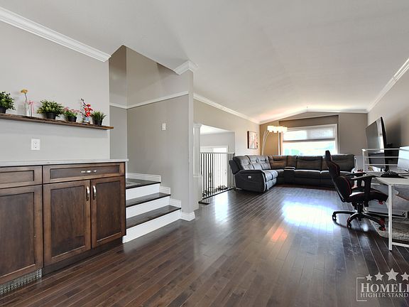 3rd image of 45765 Thomas Rd