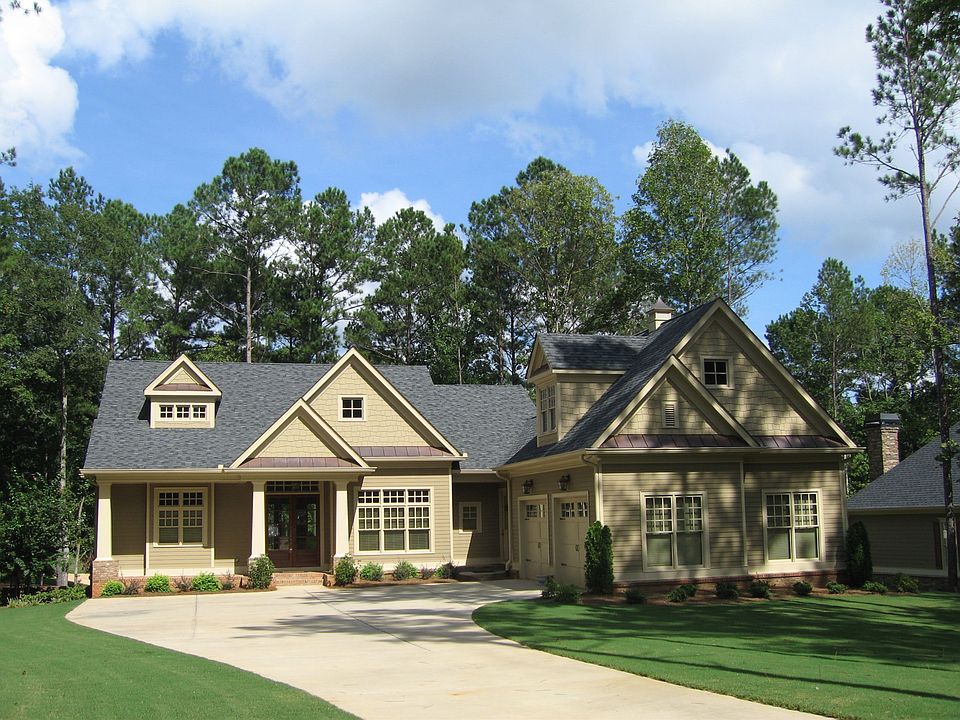 Golf Course Home