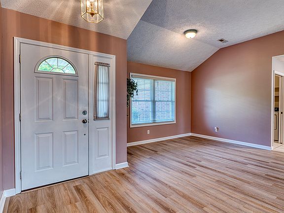 4th image of 3477 Eastbrooke Ct