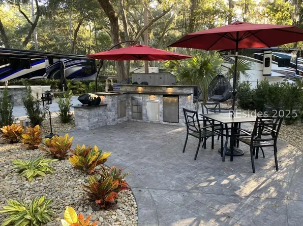 133 Arrow Rd #131, Hilton Head Island, SC 29928