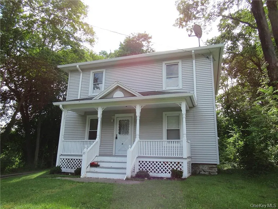 25 Fairway Dr #2
