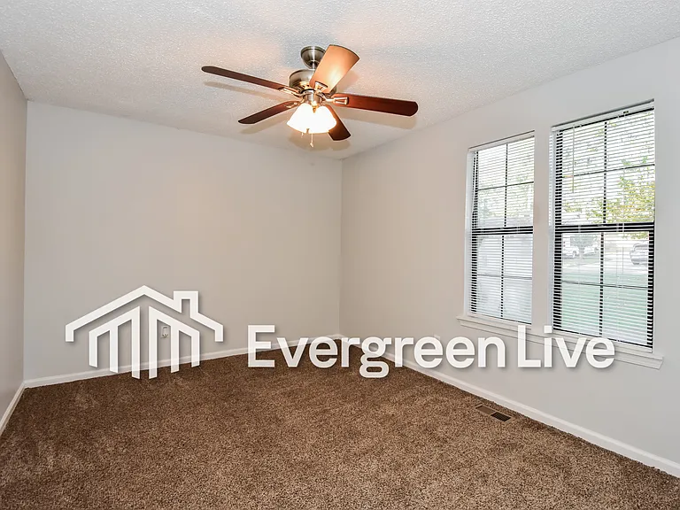 2205 Bedford Way — Photo 13