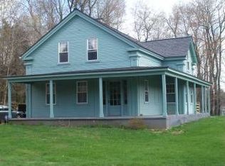 30 Hubbardston Rd, Barre, MA 01005