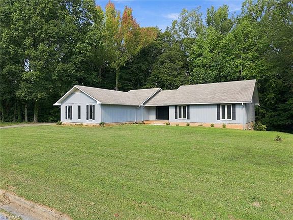 2nd image of 110 Sycamore Rd