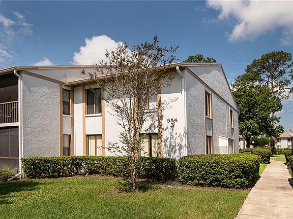 3rd image of 954 Courtyard Ln Unit 81