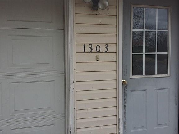 4th image of 1303 Lake St