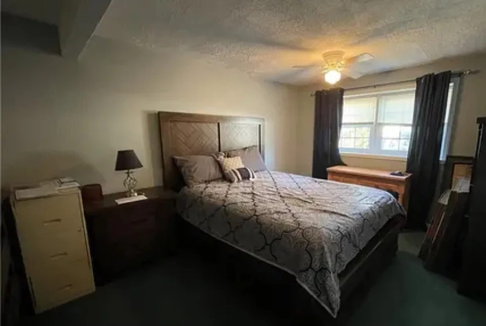 4 bed, 1.5 bath, 2062 sqft, $1,895 — Photo 3