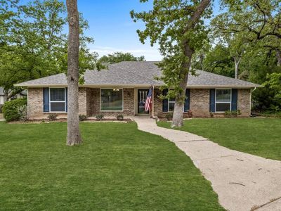 605 Country Green Ln, Arlington, TX, 76011