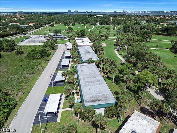 2nd image of 1715 Golf Club Dr APT 2