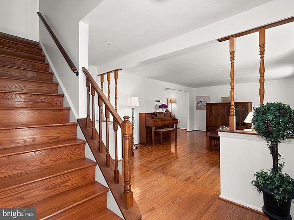 4th image of 7525 Tarpley Dr