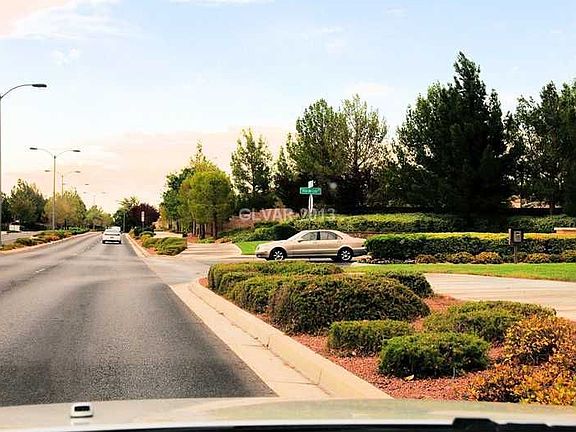 3rd image of 10739 Cosenza Ln