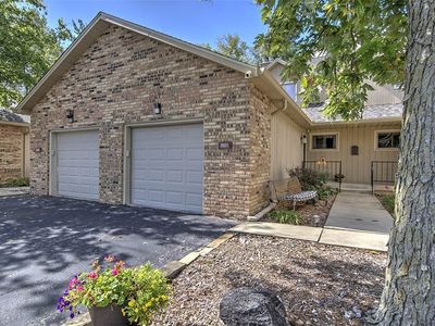 2626 S Forrest Green Dr, Decatur, IL, 62521