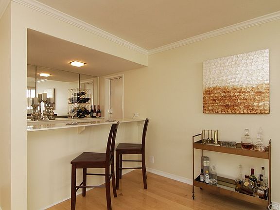 4th image of 848 N Kings Rd APT 205