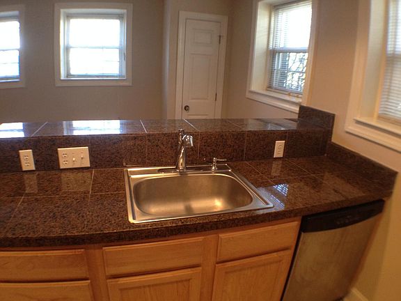 4th image of 3015 West Ave APT B1
