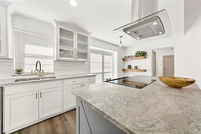 1101 N Park Dr — Photo 17