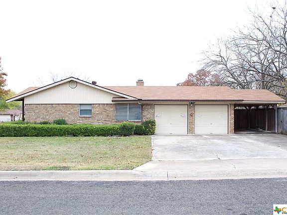 2nd image of 302 E Cherokee Dr