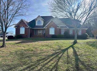 305 Millworks Ct, Campobello, SC 29322