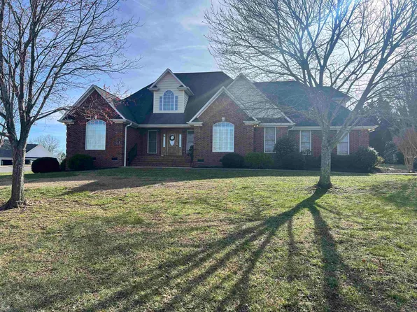 305 Millworks Ct, Campobello, SC 29322