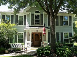 1932 Middleton Ct, Wheaton, IL