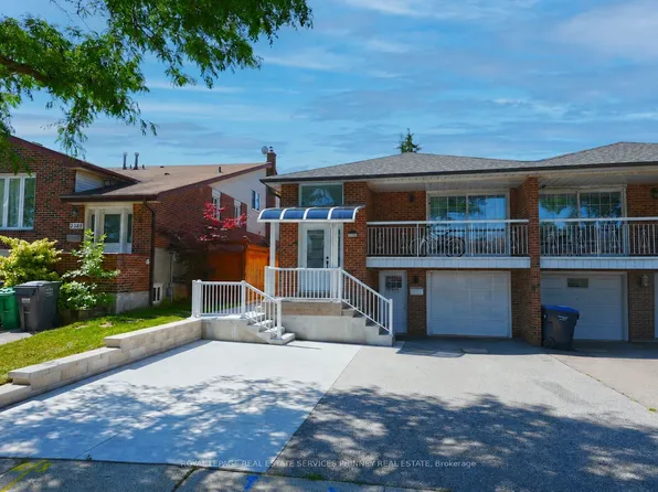 2392 Cashmere Ave, Mississauga, ON L5B 2M6
